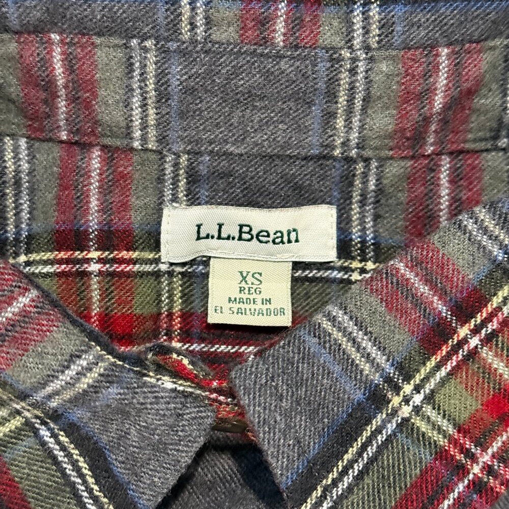 L.L. Bean Women’s Scotch Plaid Flannel Shirt - Grey - Picture 8 of 10